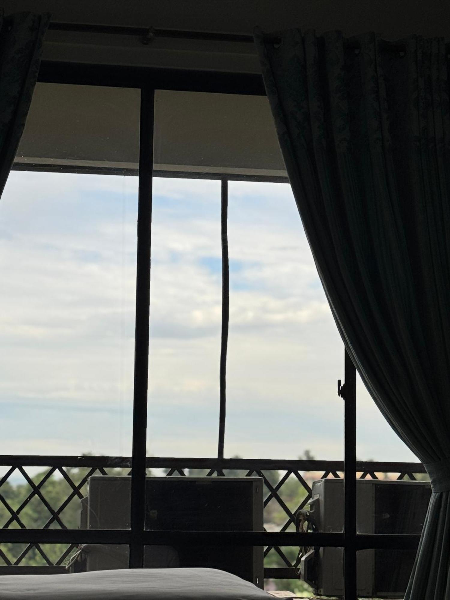 Hotel De Papae Islamabad Exterior photo