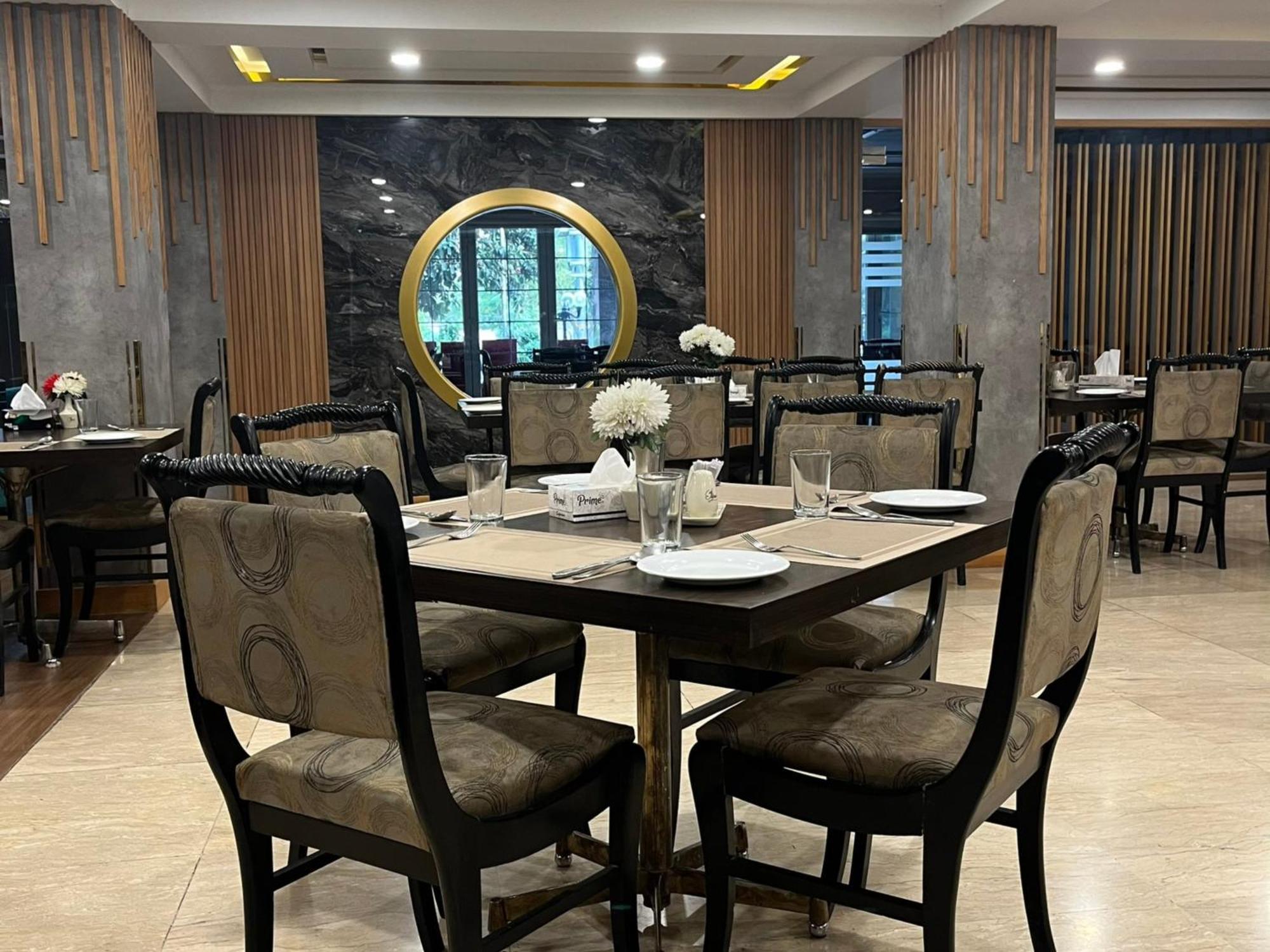 Hotel De Papae Islamabad Exterior photo